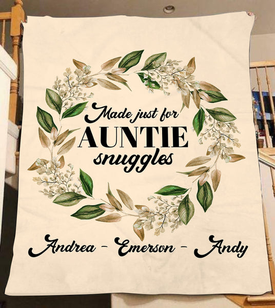 Custom Aunt Blanket| Made Just For Auntie Snuggles Fleece Blanket| Personalized Blanket for Aunt from Niece Nephew| Thoughtful Gift for Aunt Birthday Christmas Mother's Day| JB217